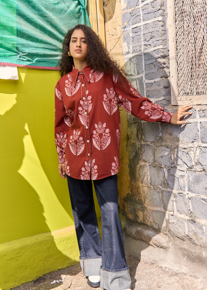 A Model Wearing Multicolor Pure Cotton Lahaul Oversized Shirt, curated by Only Ethikal