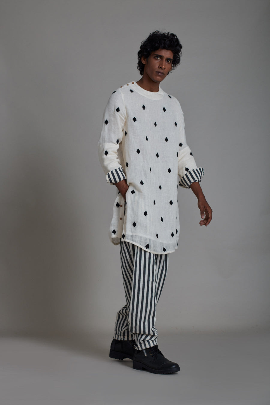A Model Wearing White Pure Cotton Taash Stripe Balloon Pants-Oatmeal, curated by Only Ethikal