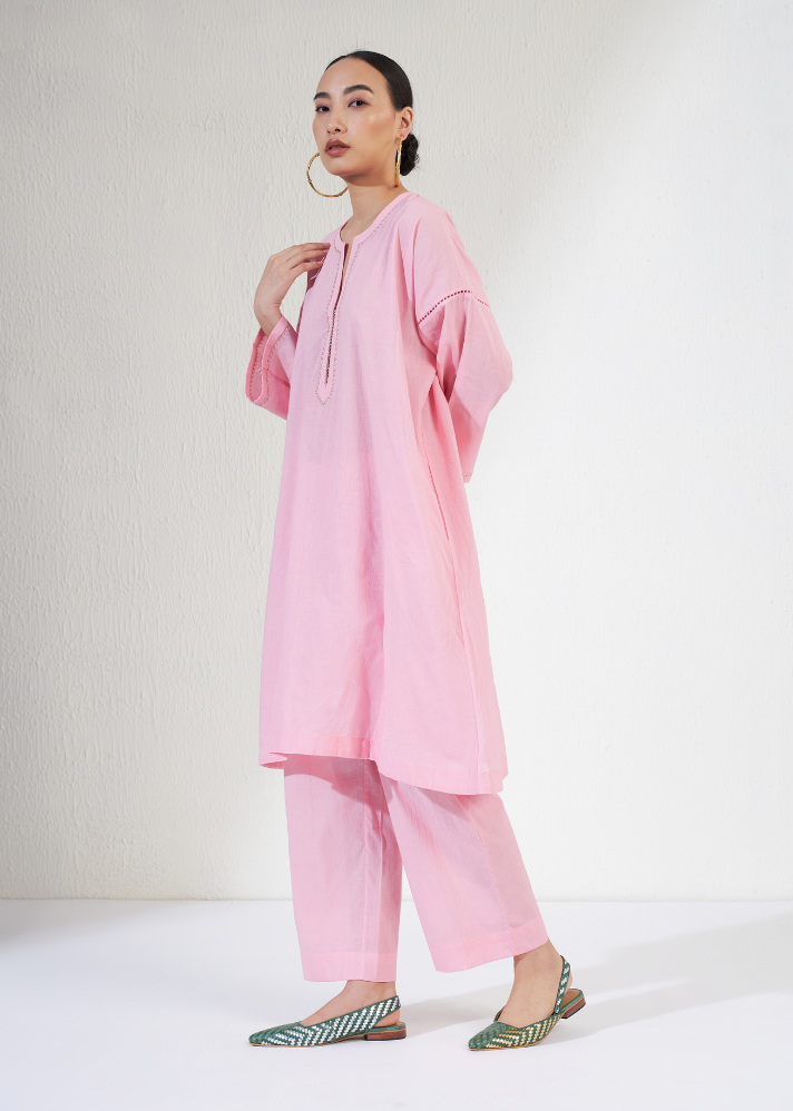 A Model Wearing Pink Handwoven Cotton Naz Set 1, curated by Only Ethikal