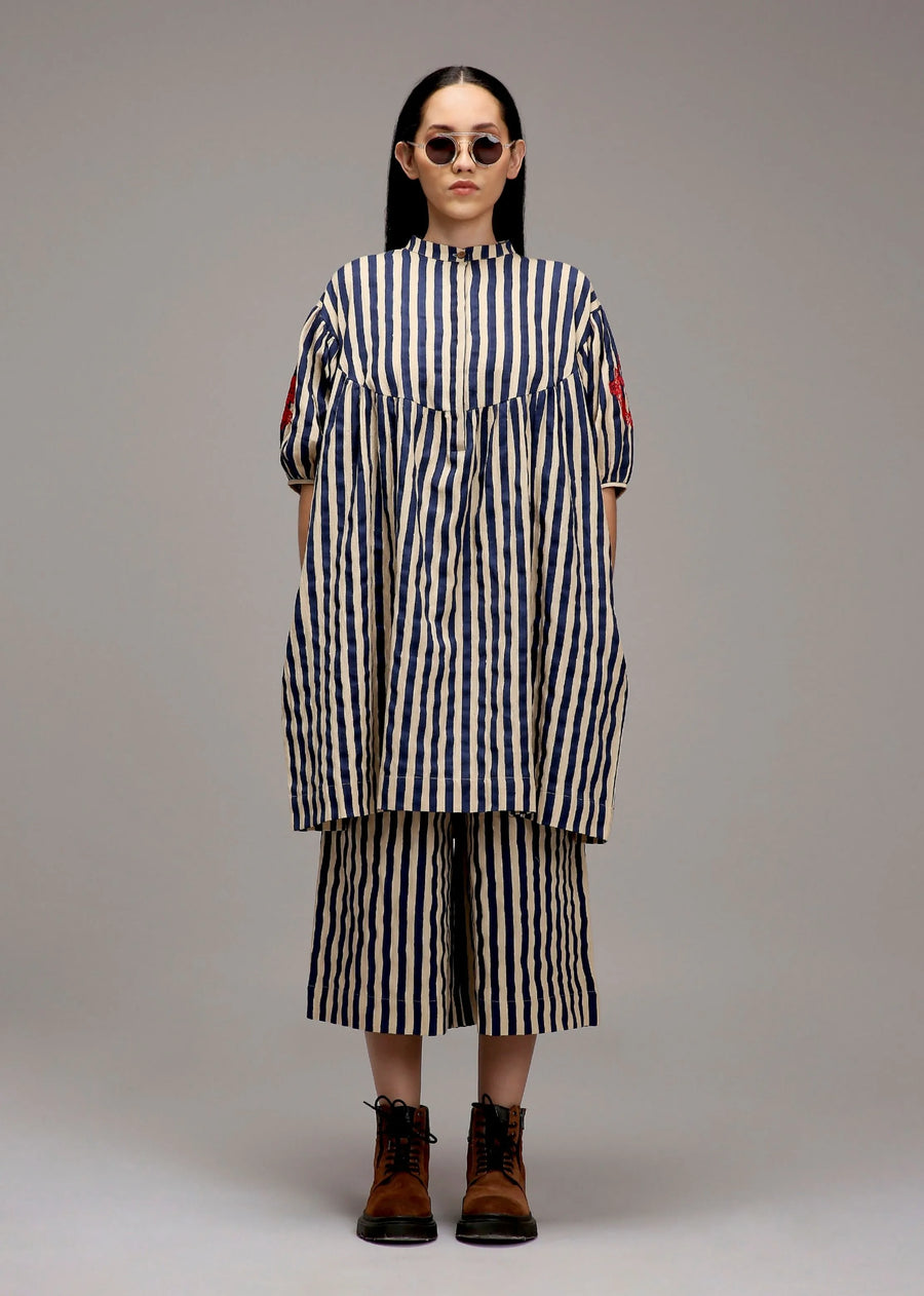 A Model Wearing Multicolor Cotton Egg-Shell Blue Striped Short Acra Tunic Set (2 PCS), curated by Only Ethikal