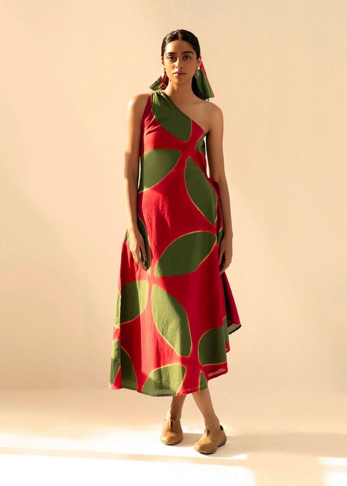 A Model Wearing Multicolor Cotton Mul Juliet'S Bloom, curated by Only Ethikal