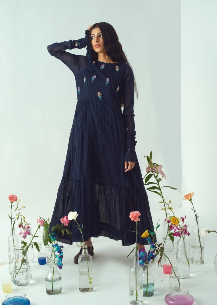 A Model Wearing Blue Handwoven Cotton Navy Bird Dress In Handwoven Kota Slub


, curated by Only Ethikal