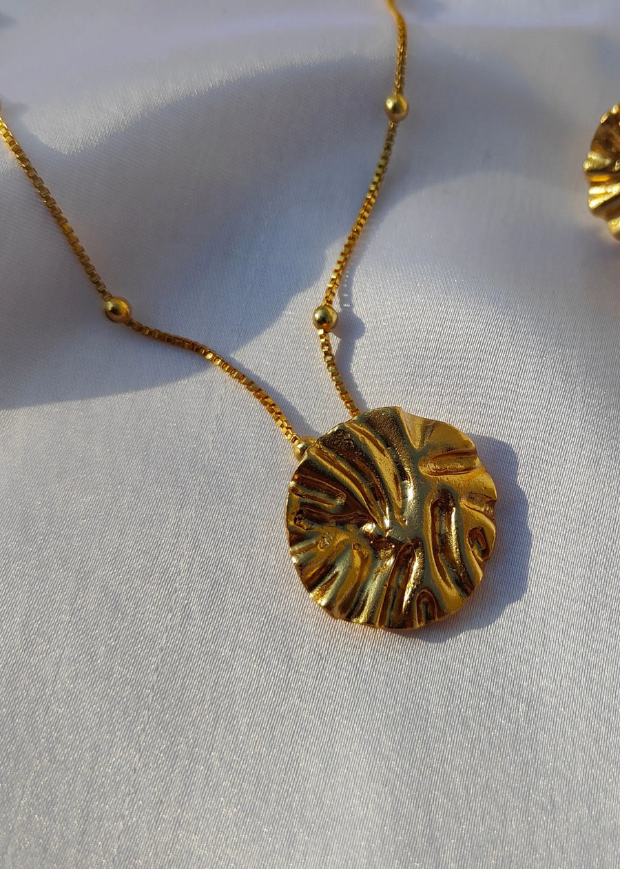 Hannah Pendant & Chain