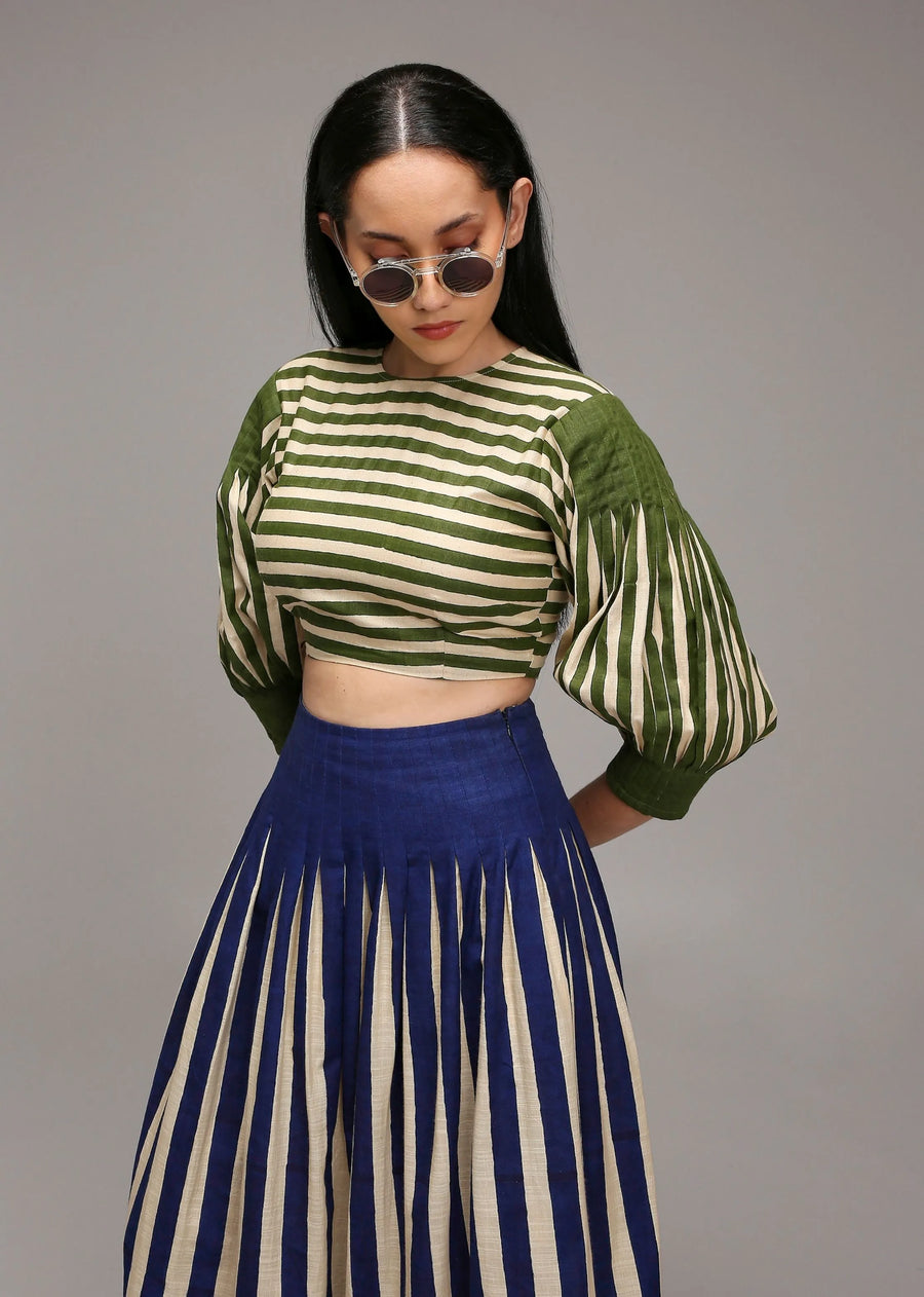 Egg-Shell Striped Crop Top & Skirt Set (2 Pcs)