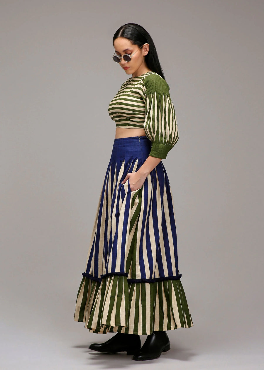 Egg-Shell Striped Crop Top & Skirt Set (2 Pcs)