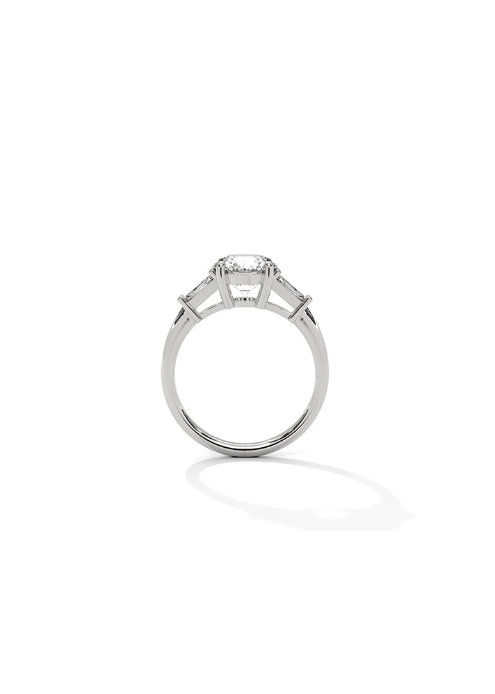 Solitaire Ring With Brilliant Round And Baguette Cut Diamonds-Cat0136