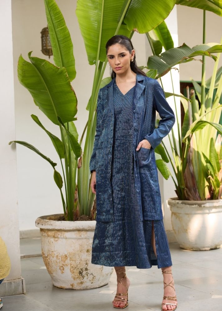 A Model Wearing Blue Chanderi Cotton Blue Koki Jacket-Ra/Fe/09, curated by Only Ethikal