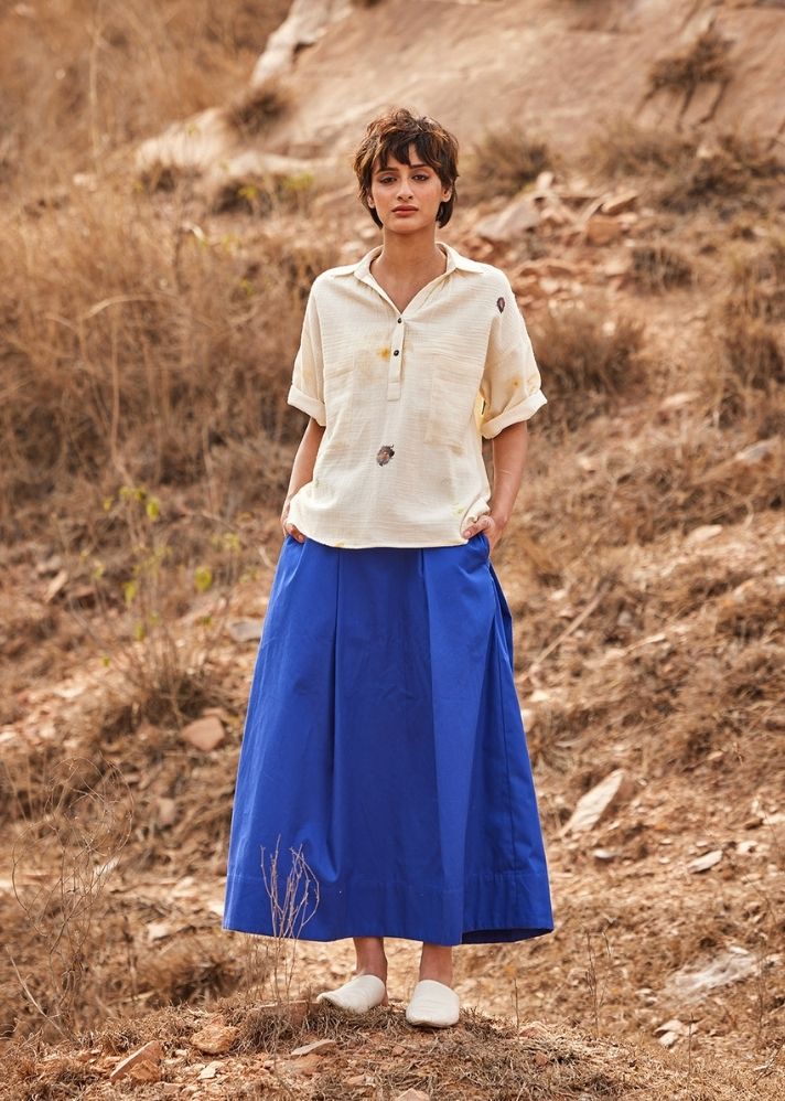 A Model Wearing Blue Cotton Mul Tez Neela skirt, curated by Only Ethikal