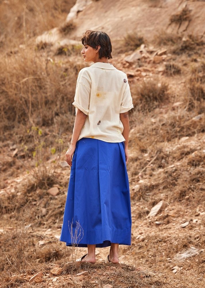 A Model Wearing Blue Cotton Mul Tez Neela skirt, curated by Only Ethikal