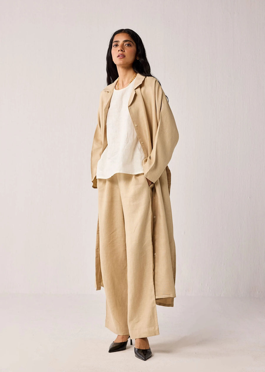 Oversized Lightweight Hemp Trench Coat With Side Slits In Beige