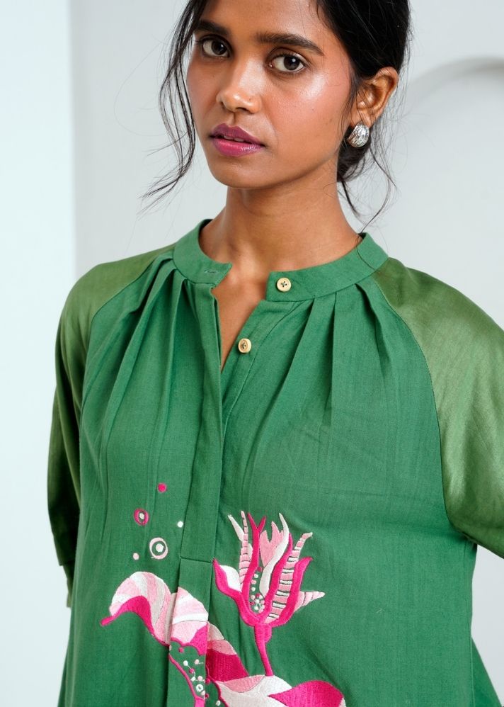 A Model Wearing Multicolor Handloom Cotton Ãƒâ€šÃ‚Â Suvi Tunic Set , curated by Only Ethikal