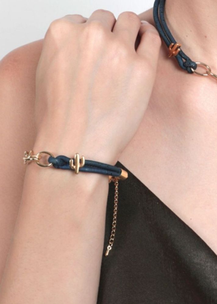 Arizona Bold Gold Bracelet In Navy Blue