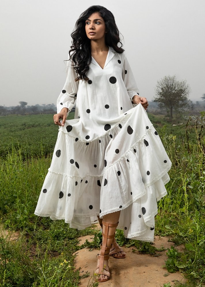 The Kharakapas Ivory maxi dress is made with care and only uses sustainable materials and is curated by only ethikal.