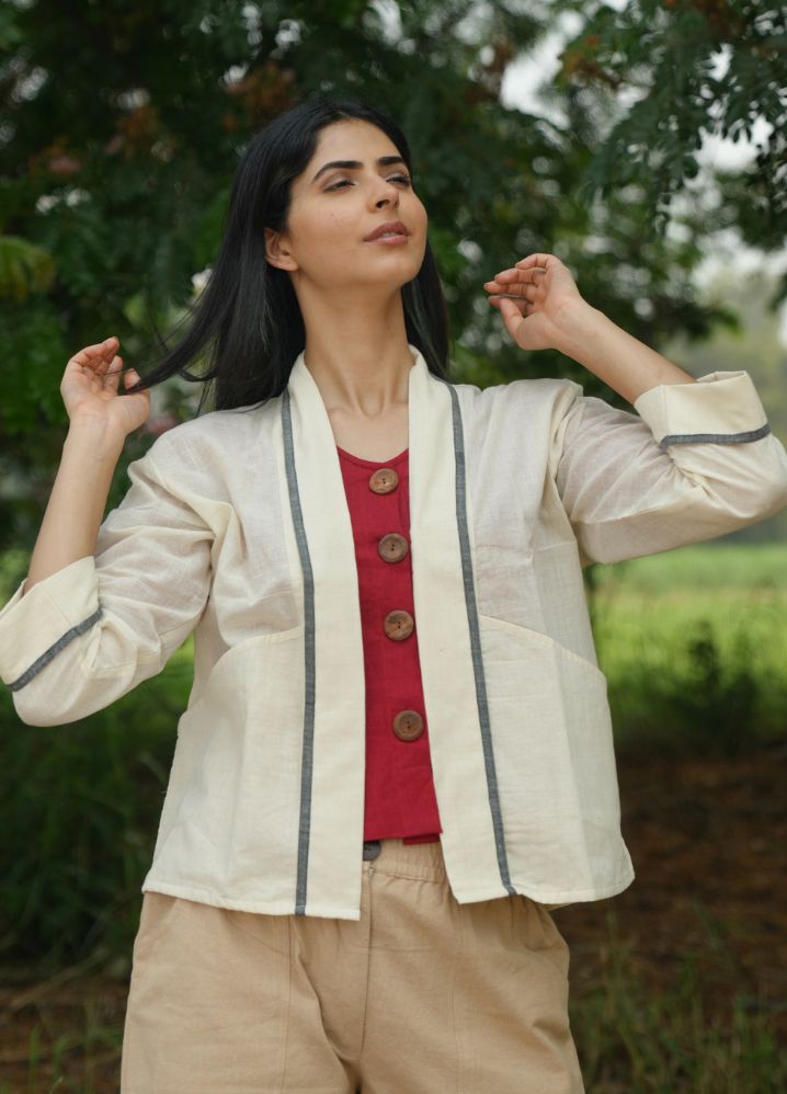 A Model Wearing  Beige Pure Cotton Muslin Feather Grey Border Muslin Top, curated by Only Ethikal