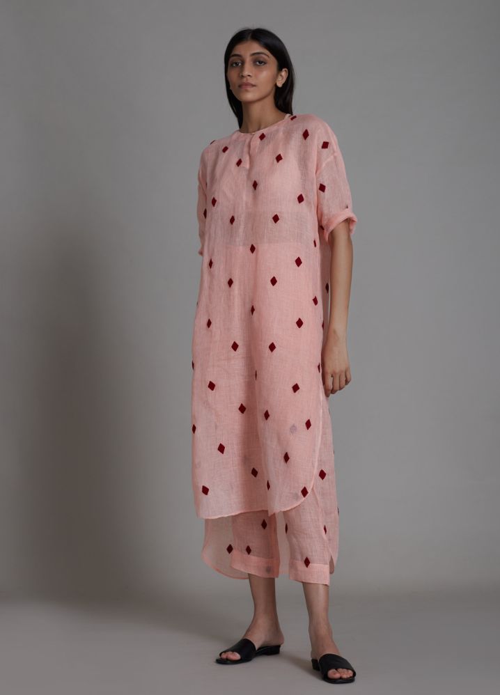 A Model Wearing Peach Linen Trump Card Tunic-Pink, curated by Only Ethikal