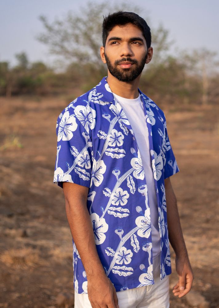 Man wearing Pure Cotton Blue Willow Unisex by Label Graph curated by Only ethikal