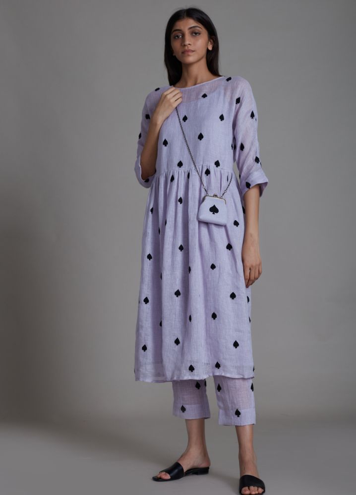 A Model Wearing Purple Linen Teen Patti Set-Lavender, curated by Only Ethikal