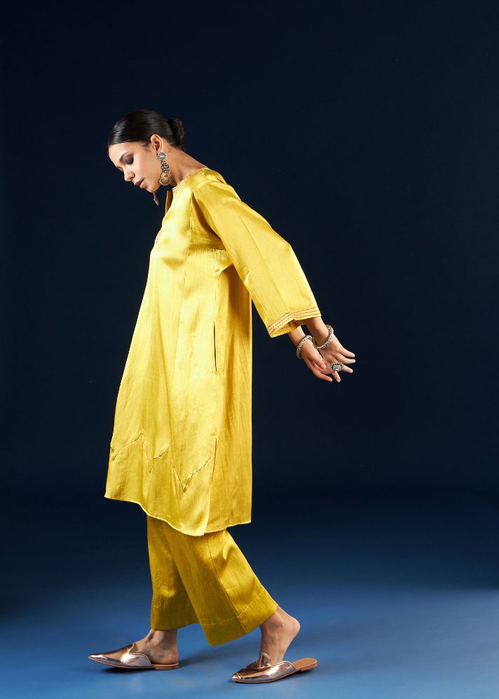 A Model Wearing Yellow Silk Gold Yellow Kalidaar Kurta Set- FC-2311, curated by Only Ethikal