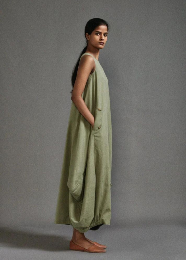 A Model Wearing Green Handwoven Cotton New Vari Aakar , curated by Only Ethikal