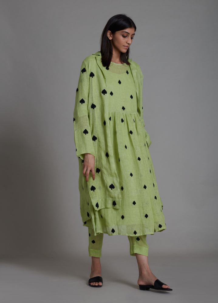 A Model Wearing Green Linen Teen Patti Cover - Green, curated by Only Ethikal