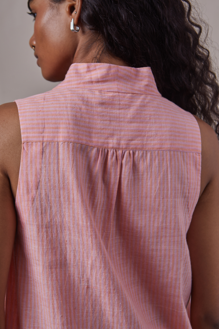 A Model Wearing Peach Handwoven Cotton Sudar Set, curated by Only Ethikal