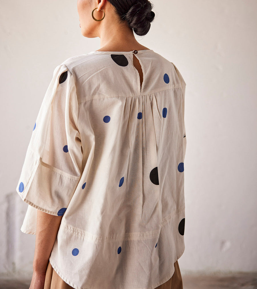 A Model Wearing Multicolor Pure Cotton Poppins, curated by Only Ethikal