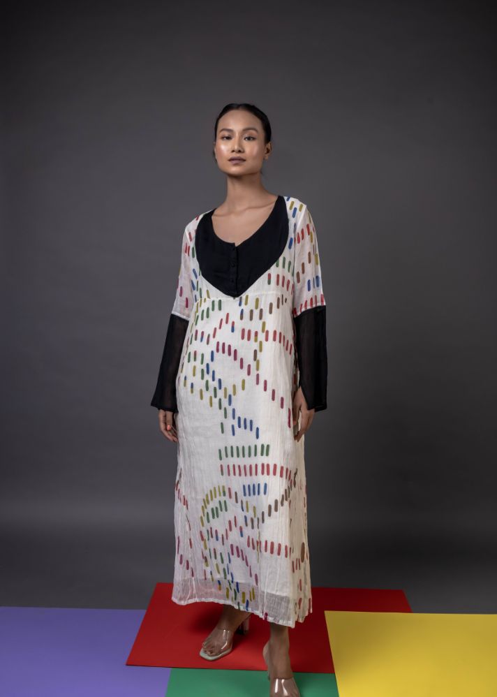A Model Wearing Multicolor Handwoven Cotton Queenstown, curated by Only Ethikal