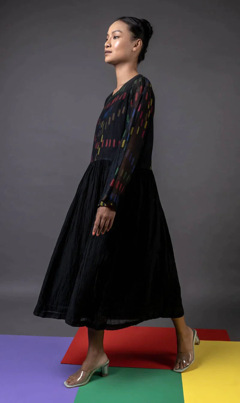 A Model Wearing Black Handwoven Cotton Woodleigh, curated by Only Ethikal